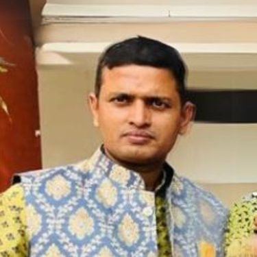 Faculty Profile Picture