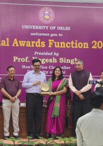 Dr. Anjali Sharma Kaushik received Excellence Award for Teacher in Service in Colleges under age 45 years by University of Delhi